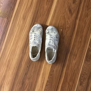White vengeance Nfinity cheer shoes